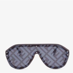FENDI Women’s sunglasses